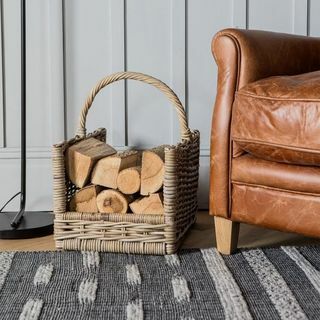 Elma Log Basket w Rattan