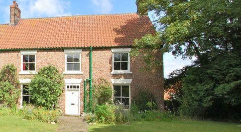 Yorkshire-Village-Cottage