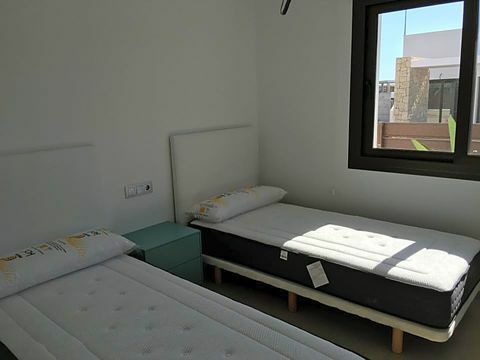 Alicante - Hiszpania - najczęściej oglądana nieruchomość - łóżko - Zoopla