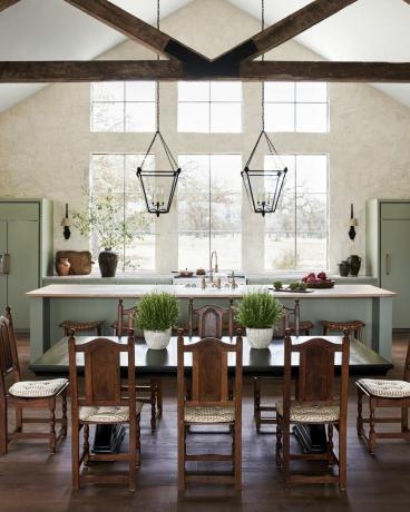 Dom weekendowy w Texas Hill Country zaprojektowany przez Alexandrę Killion Interiors