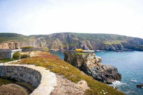 Fort Clonque Exteriors - widoki - Landmark Trust