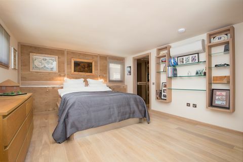 Duża sypialnia - łódź mieszkalna na sprzedaż w Wandsworth