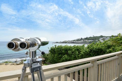 Compass Point, Coverack, Cornwall - dom na plaży na sprzedaż