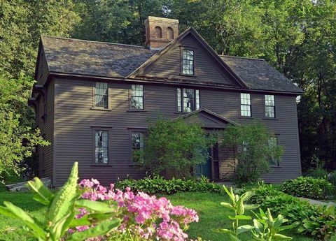 louisa may alcott's sad house in concord, massachusetts