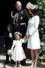 Kate Middleton pokazuje wielki nowy pierścionek z cytrynem na królewskim weselu