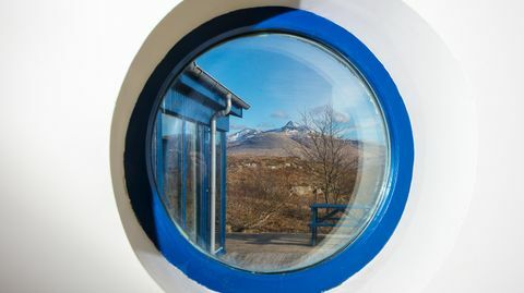 Torr Buan House - Wyspa Mull - okno w kręgu - Savills