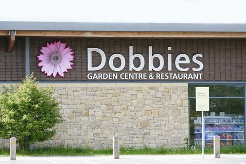 Centrum ogrodnicze dobbies otwiera się po ograniczeniu blokady koronawirusa