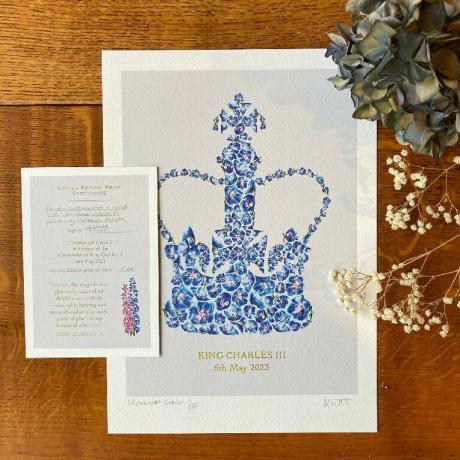 Koronacja „Delphinium Crown” A4 Limited Edition Nadruk w kolorze niebieskim