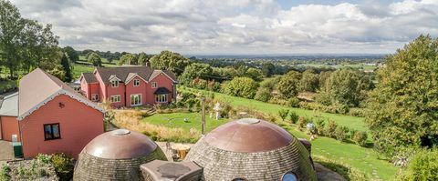 Heather Bank Farm - Cheshire - strąki - Fine & Country