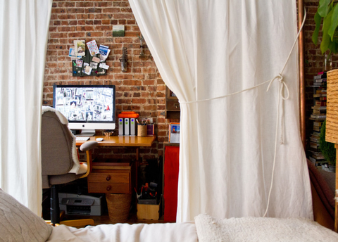 Biuro domowe w sypialni / pokoju gościnnym - Rikki Snyder _ Houzz