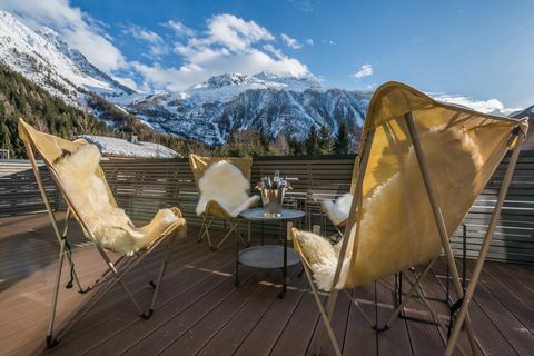 Mountain Retreat with Sensational Mountain Views, Chamonix, Francja