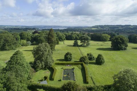 Harptree Court - Somerset - boisko - Knight Frank