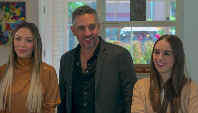 kupowanie beverly hills od l do r farrah brittany, mauricio umansky i alexia umansky z kupowania beverly hills cr dzięki uprzejmości netflix© 2022 netflix, inc