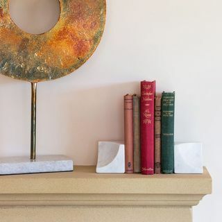 Rzeźbione marmurowe podpórki na książki - zestaw 2 sztuk - biały