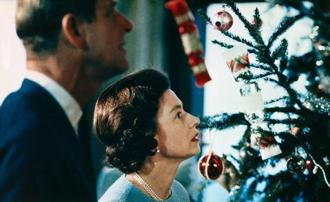 Dlaczego królowa utrzymuje swoje ozdoby świąteczne przez miesiąc dłużej niż wszyscy inni