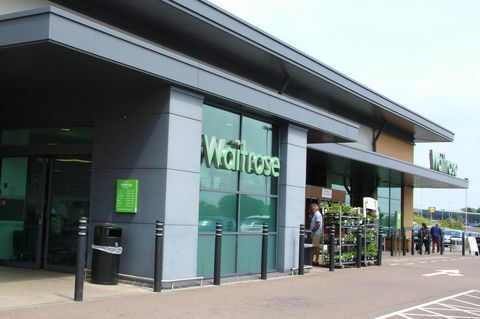 Widok sklepu Waitrose, jednego z dziesięciu najlepszych supermarketów ...