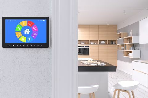 Smart Home Control z nowoczesną kuchnią