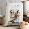 Joanna Gaines Nowa książka kucharska „Magnolia Table: Tom 2” dostarczana jest z kartą podarunkową o wartości 10 USD