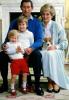 Księżniczka Charlotte ma na sobie buty księcia Harry'ego podczas królewskiej trasy