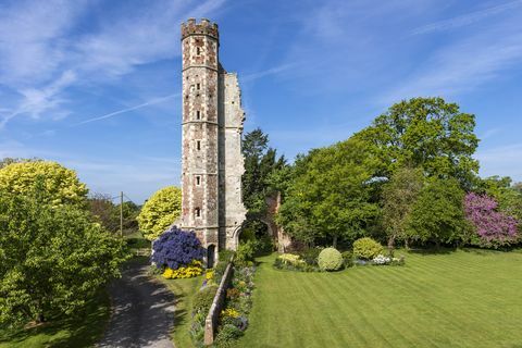 Warblington Castle - wieża - Hampshire - OnTheMarket.com