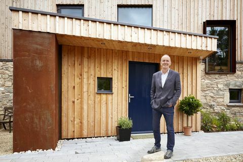 Grand Designs Series 15: Kevin McCloud odwiedza County Down