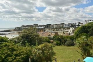 Bleak House - Charles Dickens - Broadstairs - widok na morze