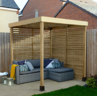 Pergola z litego drewna