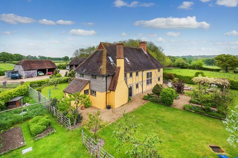 Malowniczy domek z listy klasy II, Froggats Cottage, w Surrey, który pojawił się w ostatnim odcinku „Ucieczki na wieś” BBC, jest teraz na rynku za 1,6 miliona funtów. 