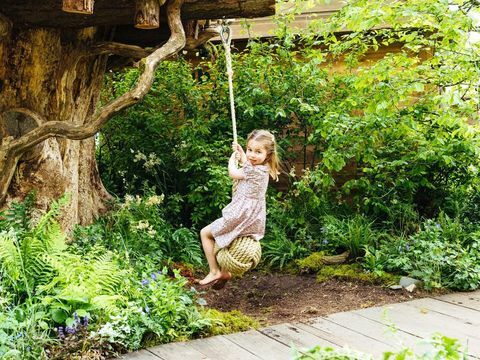 George, Louis, Charlotte pomogli Kate Middelton w zaprojektowaniu Chelsea Flower Show Garden