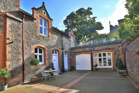 Albury Park Mews - Sotheby's International Realty